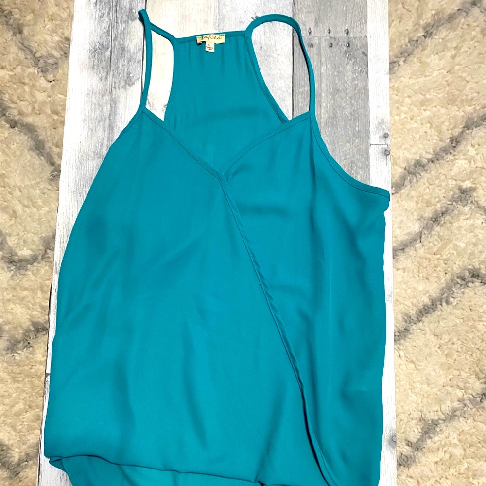 Turquoise tank!